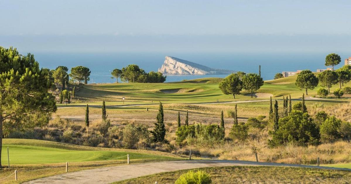2 Bed Penthouse Apartment - Sea Views - Sleeps 4 Finestrat Bagian luar foto