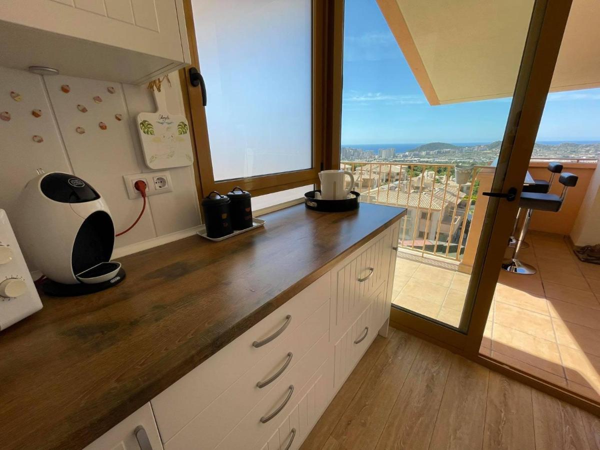 2 Bed Penthouse Apartment - Sea Views - Sleeps 4 Finestrat Bagian luar foto