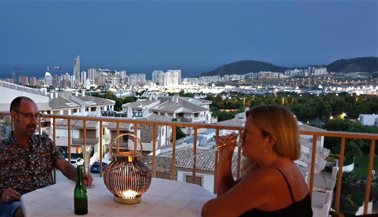 2 Bed Penthouse Apartment - Sea Views - Sleeps 4 Finestrat Bagian luar foto