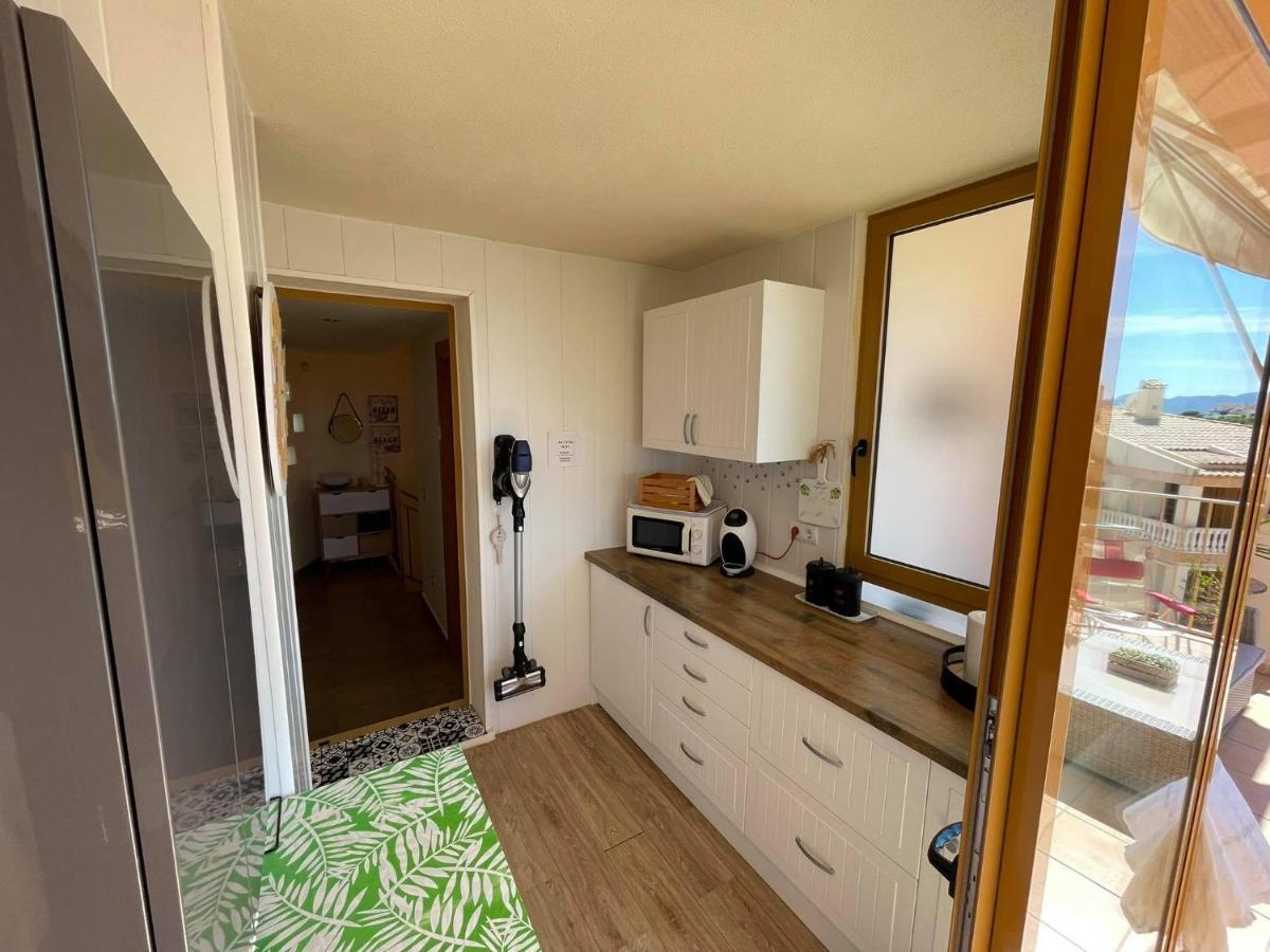 2 Bed Penthouse Apartment - Sea Views - Sleeps 4 Finestrat Bagian luar foto