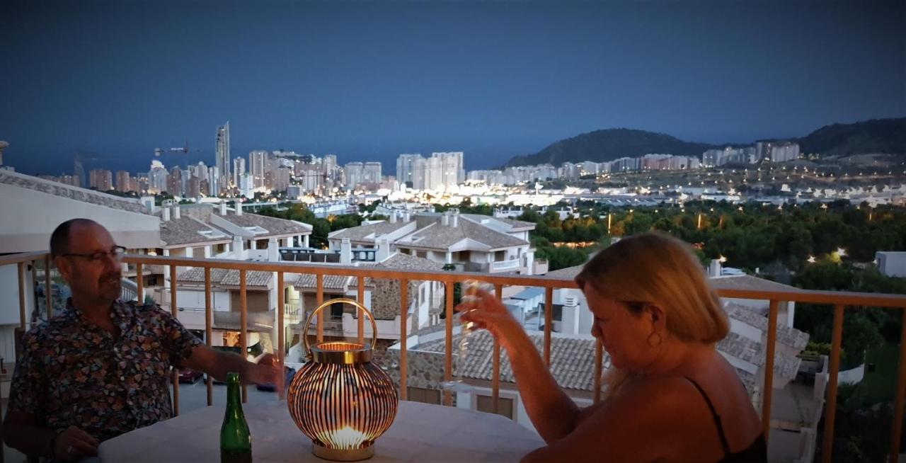 2 Bed Penthouse Apartment - Sea Views - Sleeps 4 Finestrat Bagian luar foto
